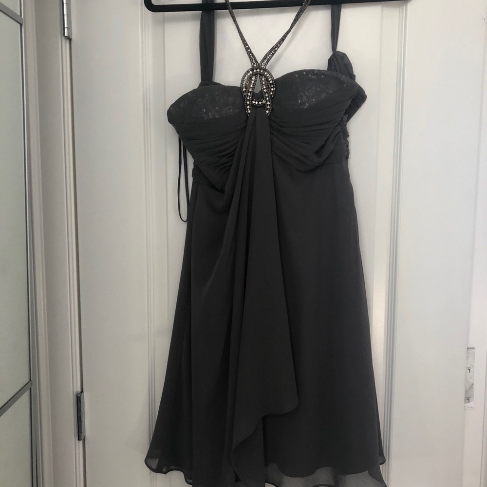 Dress - Picture 3 of 4